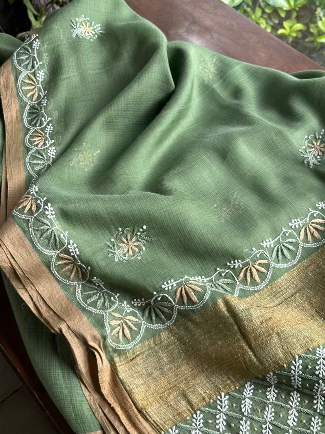Green Silk Gheecha Palla Kota Chikankari Saree With Mukaish Kamdani