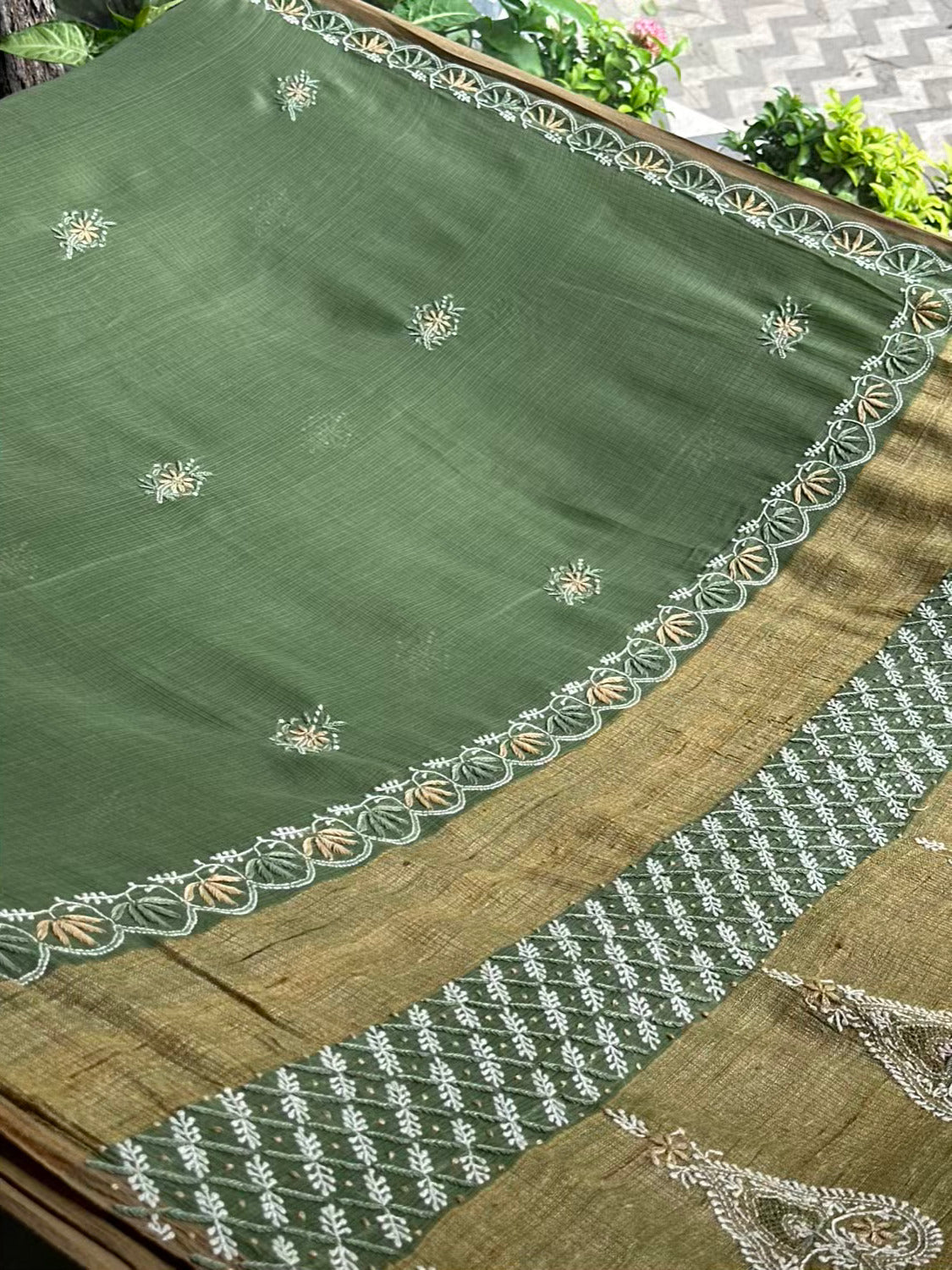 Green Silk Gheecha Palla Kota Chikankari Saree With Mukaish Kamdani