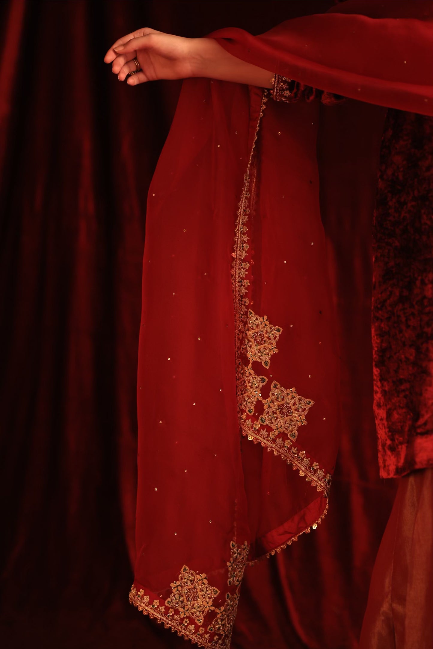 Maroon Shade | Saman Velvet Ready To Wear Kurta Set