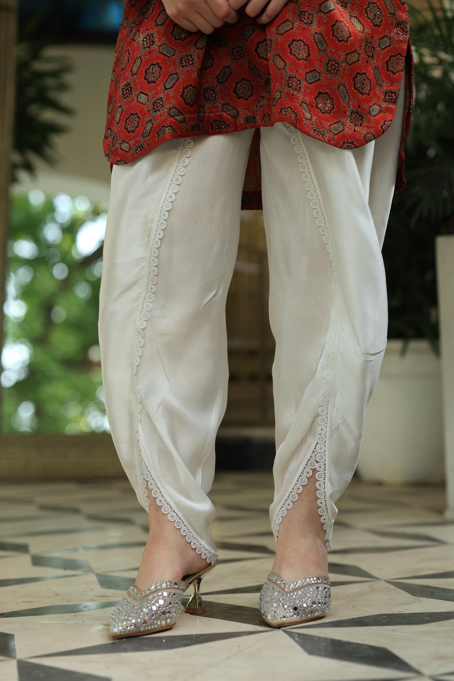 Off White Satin Linen Tulip Pant