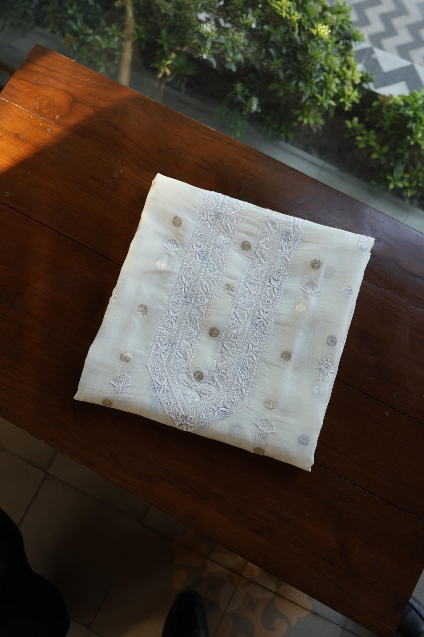 Off White Zari Chanderi Unisex Chikankari Unstitched Men’s Kurta Fabric