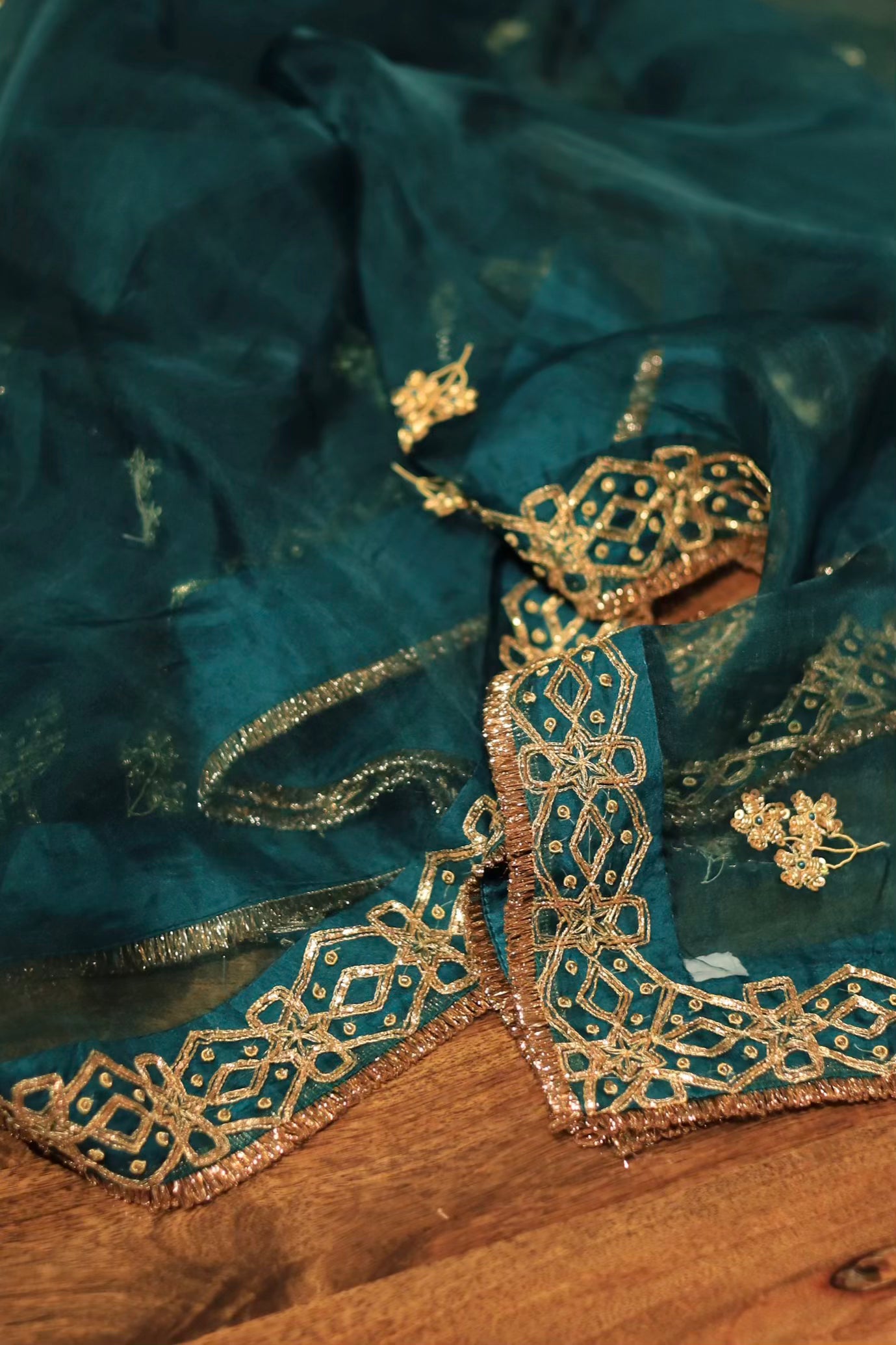 Teal Green Shade | Saman Velvet Ready To Wear Kurta Set