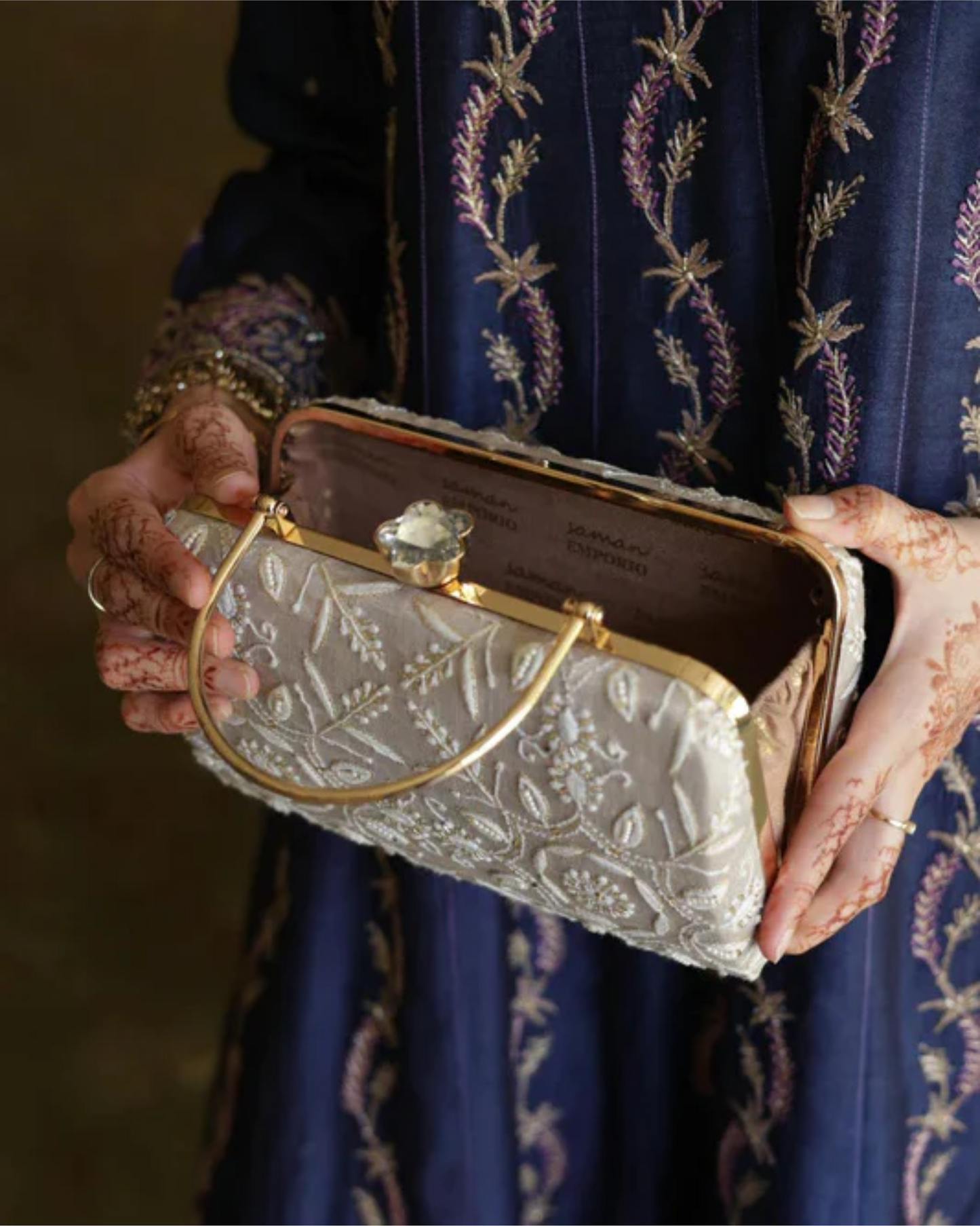 Grey Floral Motif Chikankari Linen Handle Sling Clutch