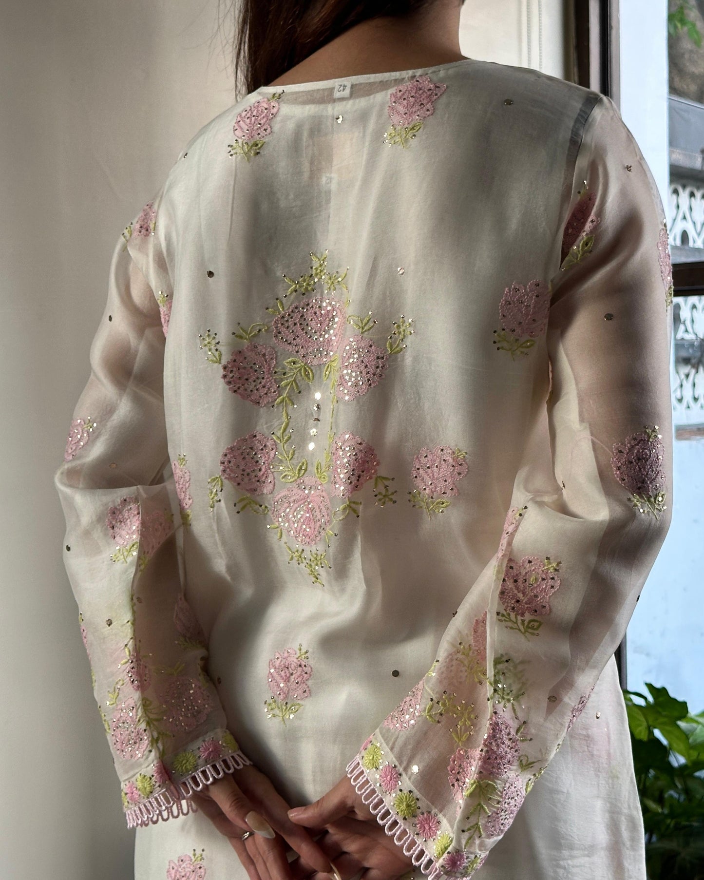 White Mukaish Kamdani Noor Organza Chikankari Kurta Set