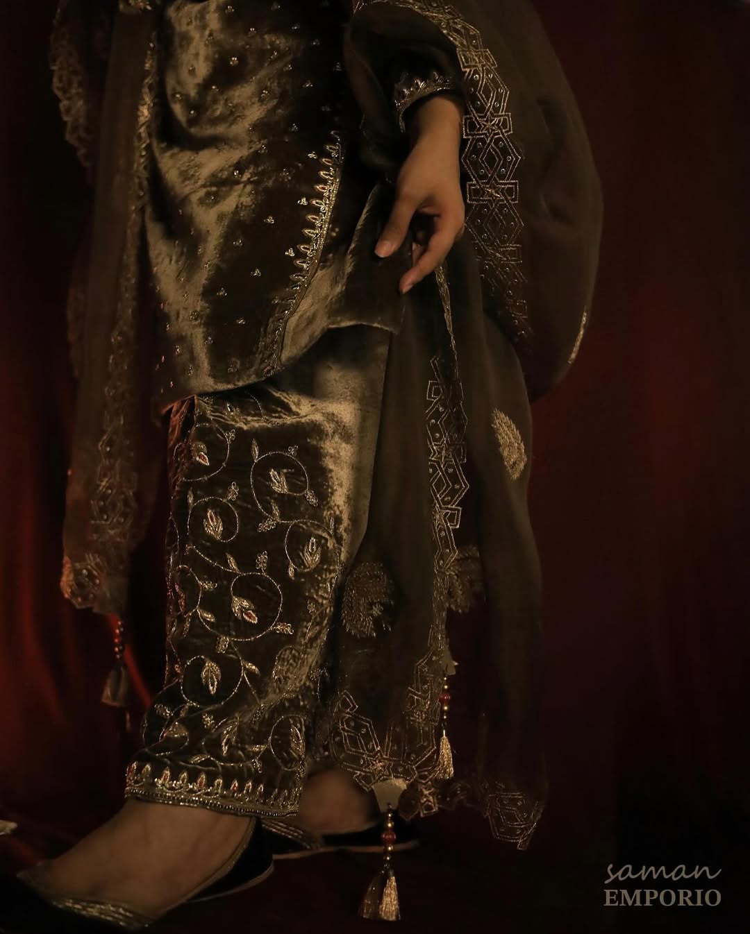 Taupe Shade | Saman Velvet Ready To Wear Kurta Set
