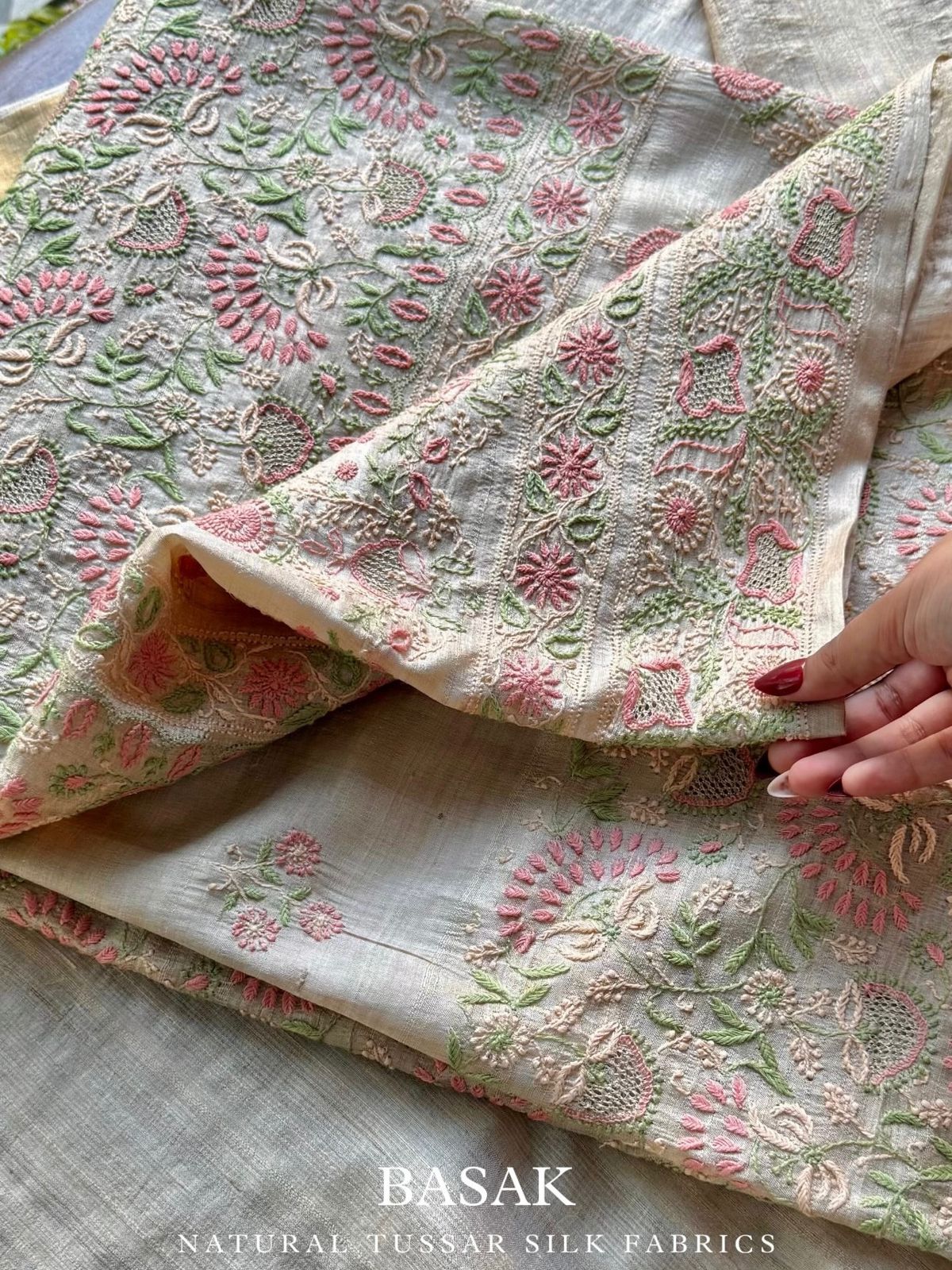 Basak Moonga and Tussar Silk Chikankari Kurta - Saman Chikan