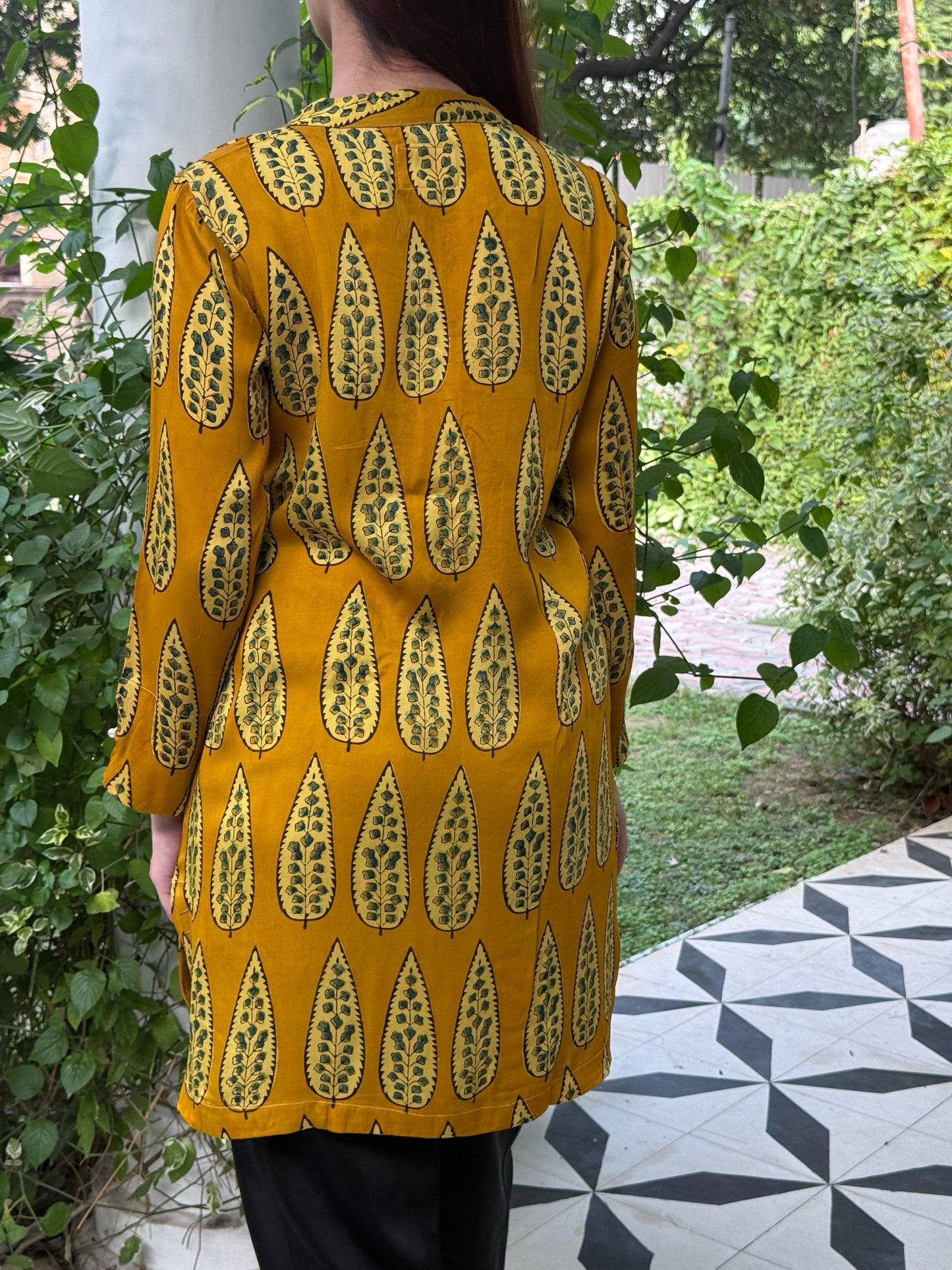 Ajrak Yellow & Green Mashru Silk, Short Kurta