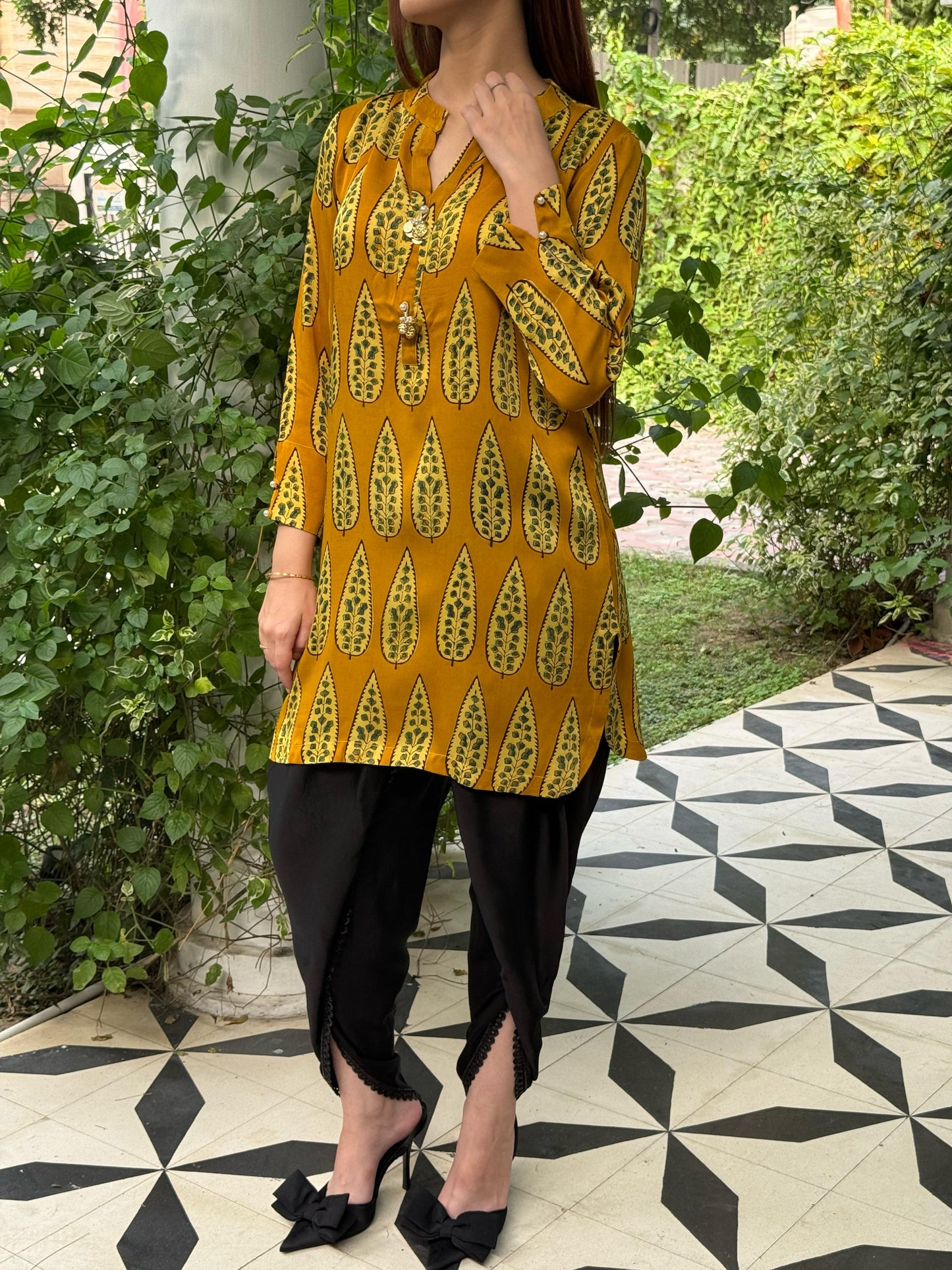 Ajrak Yellow & Green Mashru Silk, Short Kurta