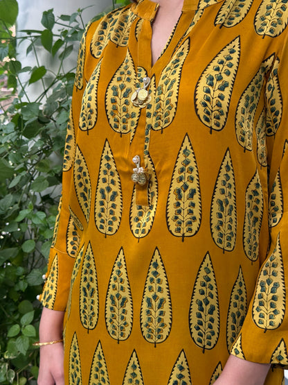 Ajrak Yellow & Green Mashru Silk, Short Kurta