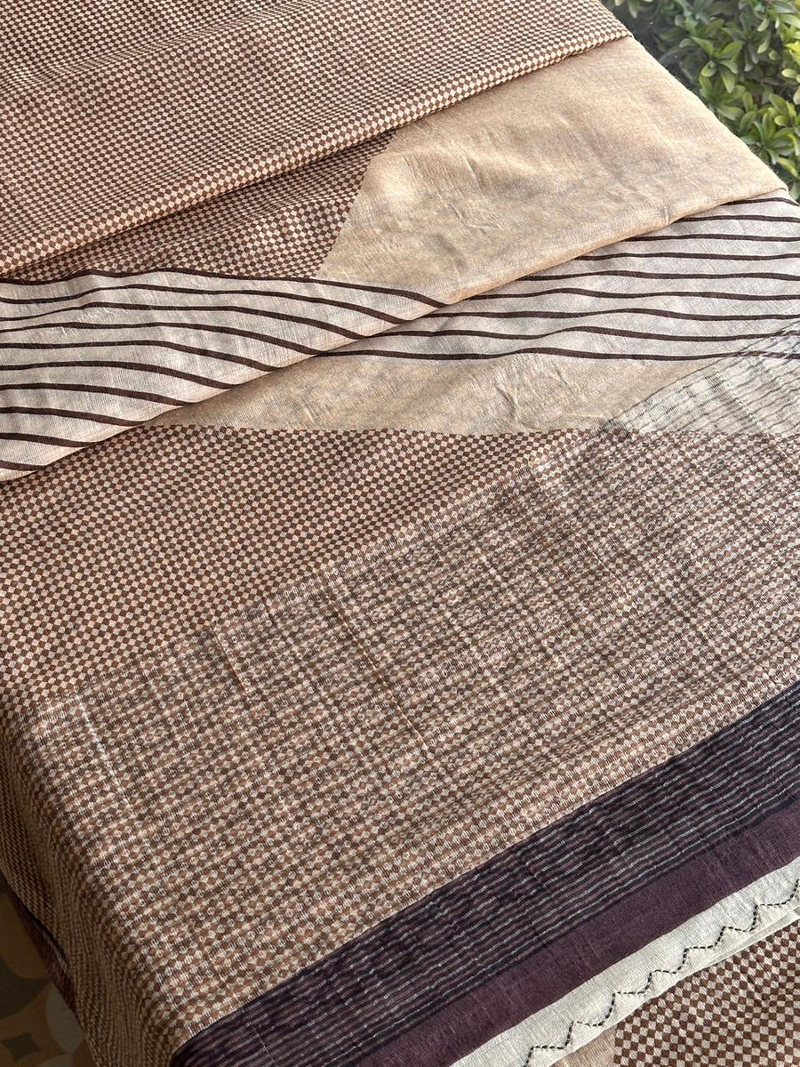 Beige Mocha Handloom Silk Woven Saree with Contrast Border & Textured Detailing