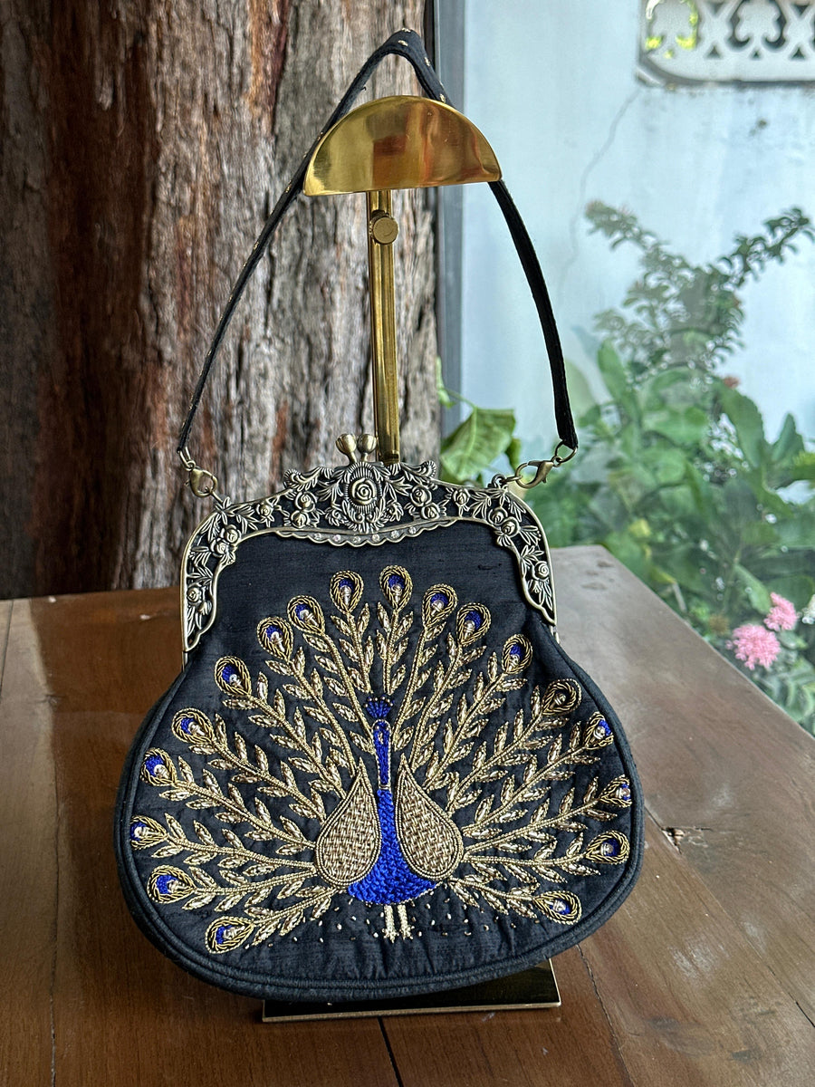 Black Shade Peacock Pattern Motif Vintage Ari Sling Bags