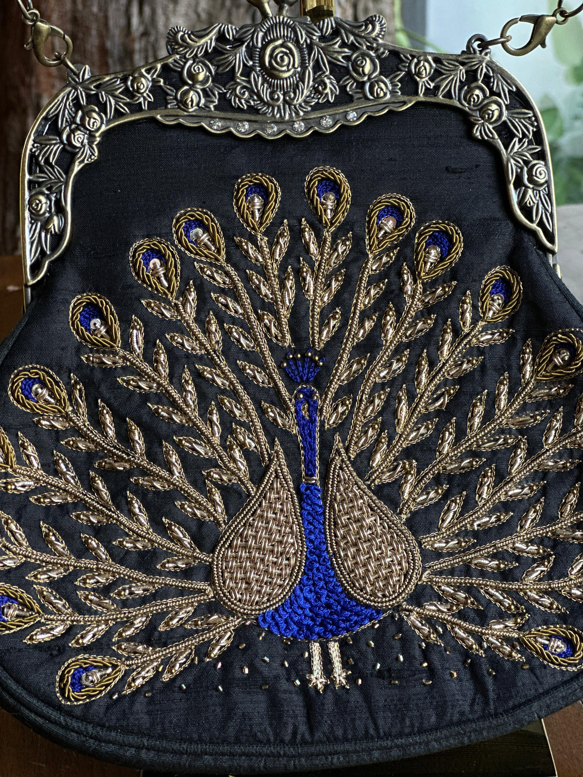 Black Shade Peacock Pattern Motif Vintage Ari Sling Bags
