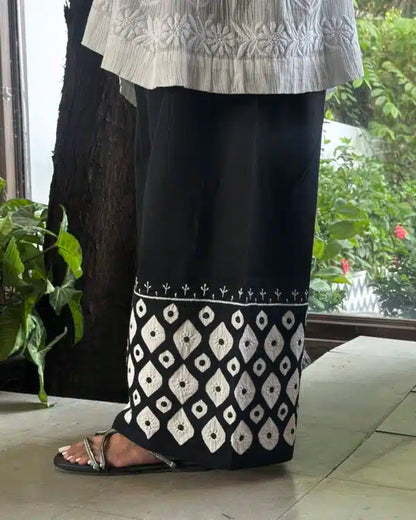 Black & White Daraz Applique Chikankari Palazzo