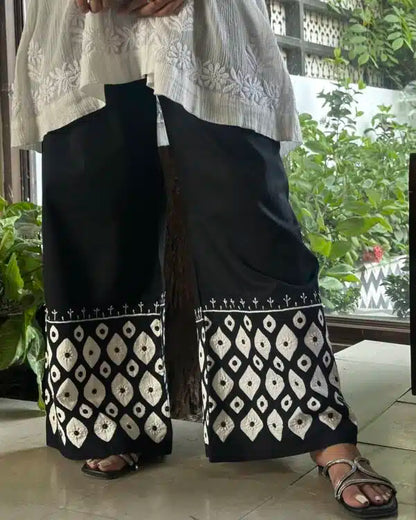 Black & White Daraz Applique Chikankari Palazzo