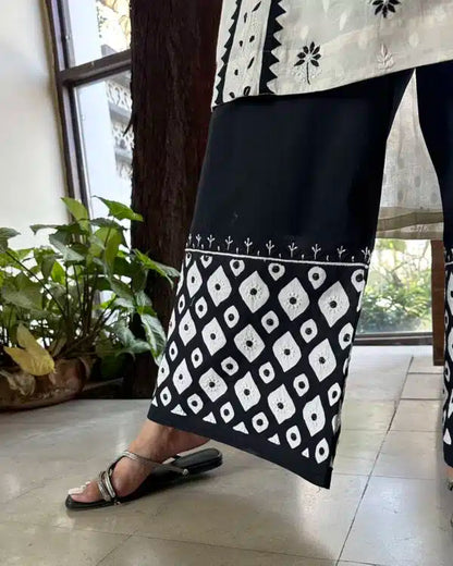 Black & White Daraz Applique Chikankari Palazzo