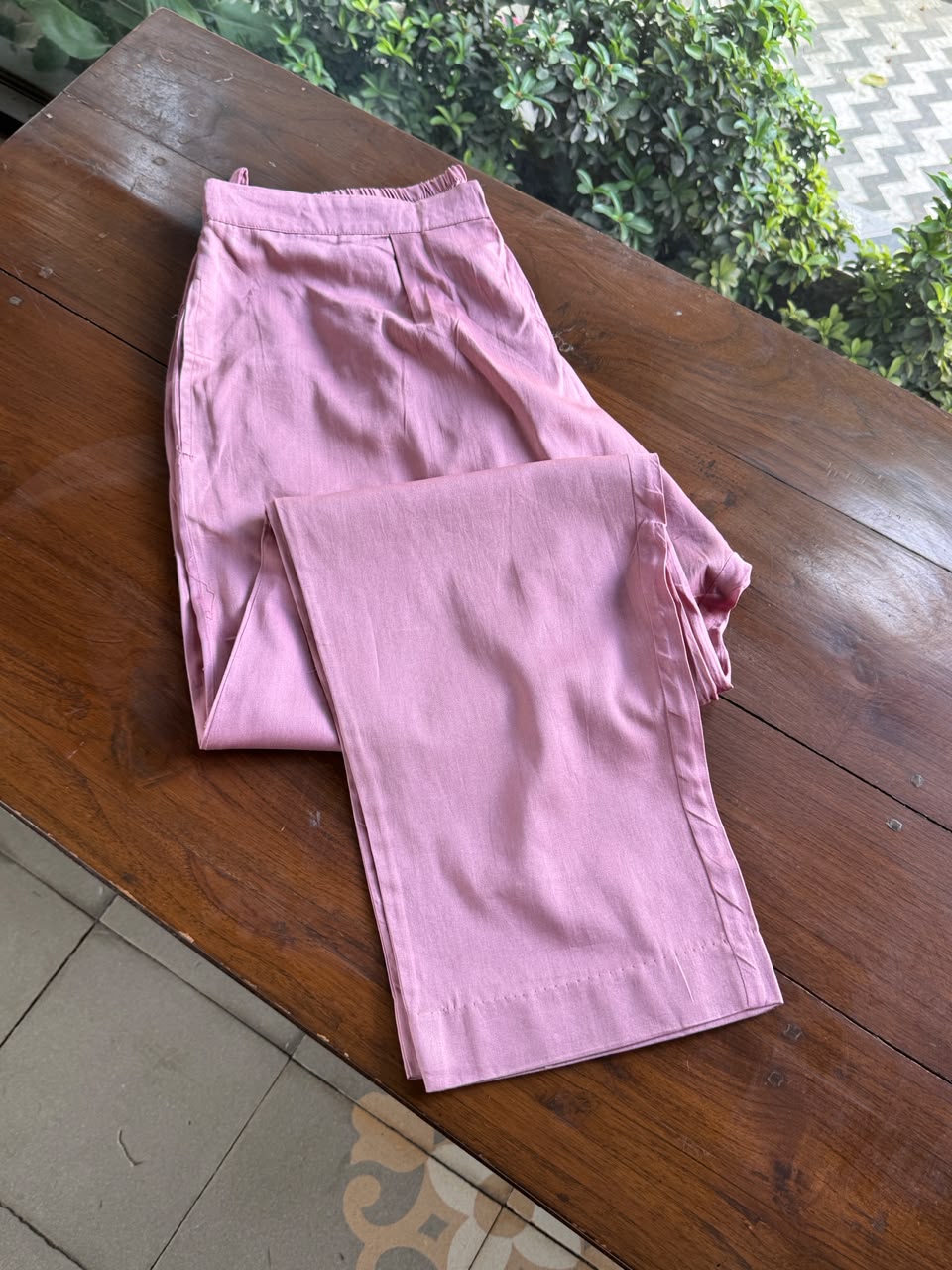 Dusky Rose Shade Malmal Straight Cut Chikankari Kamdani Kurta Set