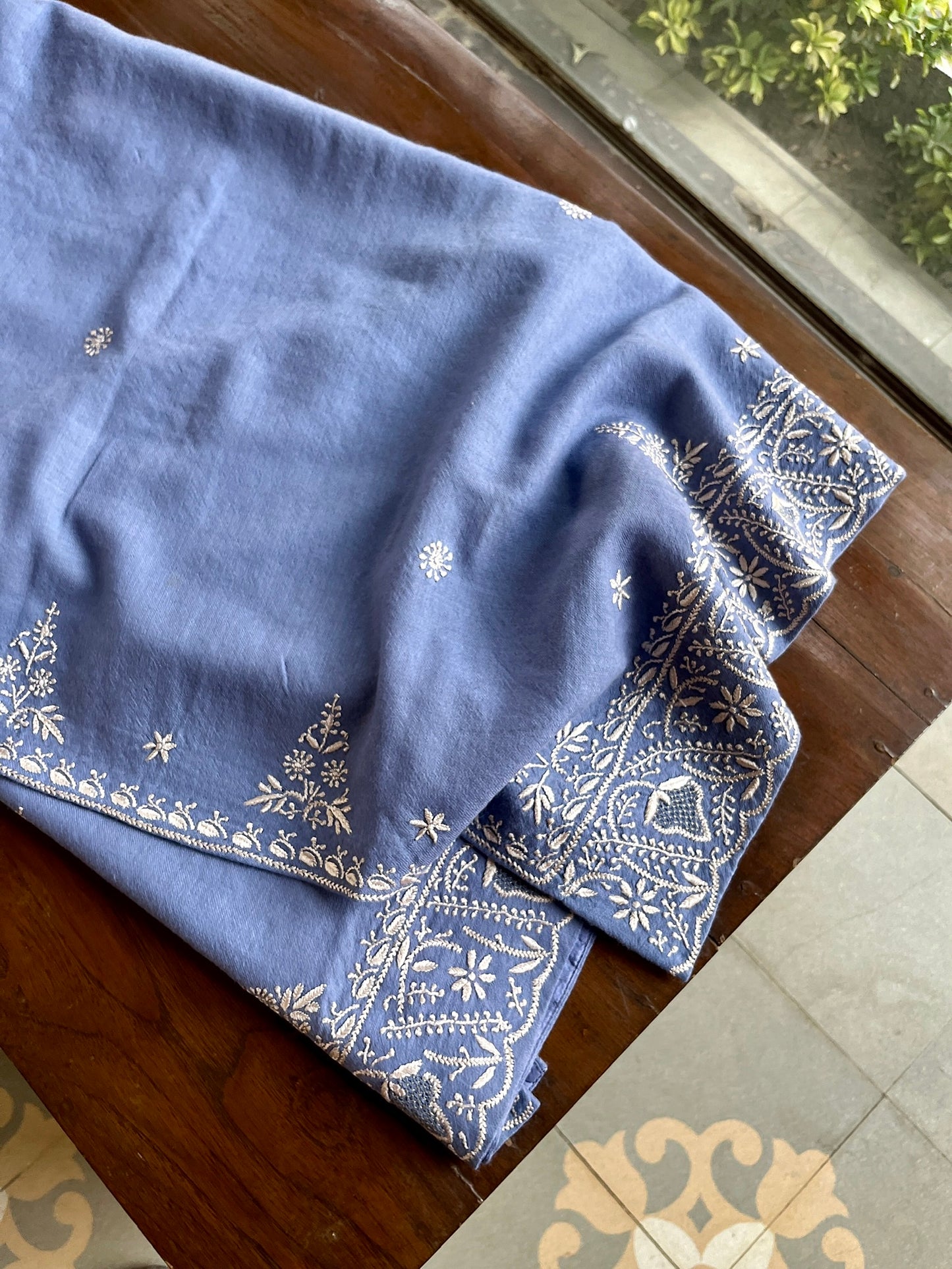 Dusty Lavender Shade Saman Pashmina Resham Thread Chikankari Shawl