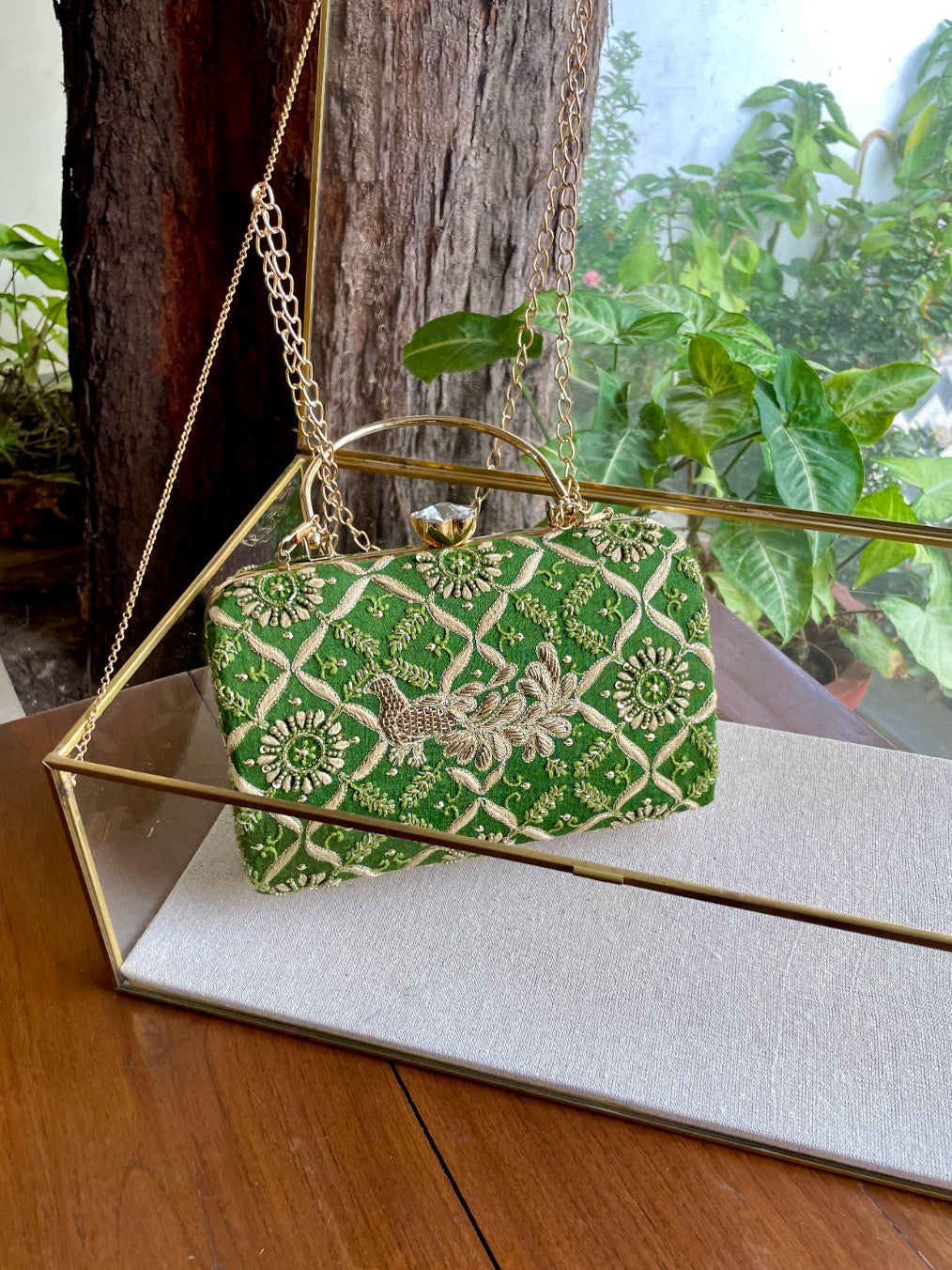 Green_Peacock_Motif_Chikankari