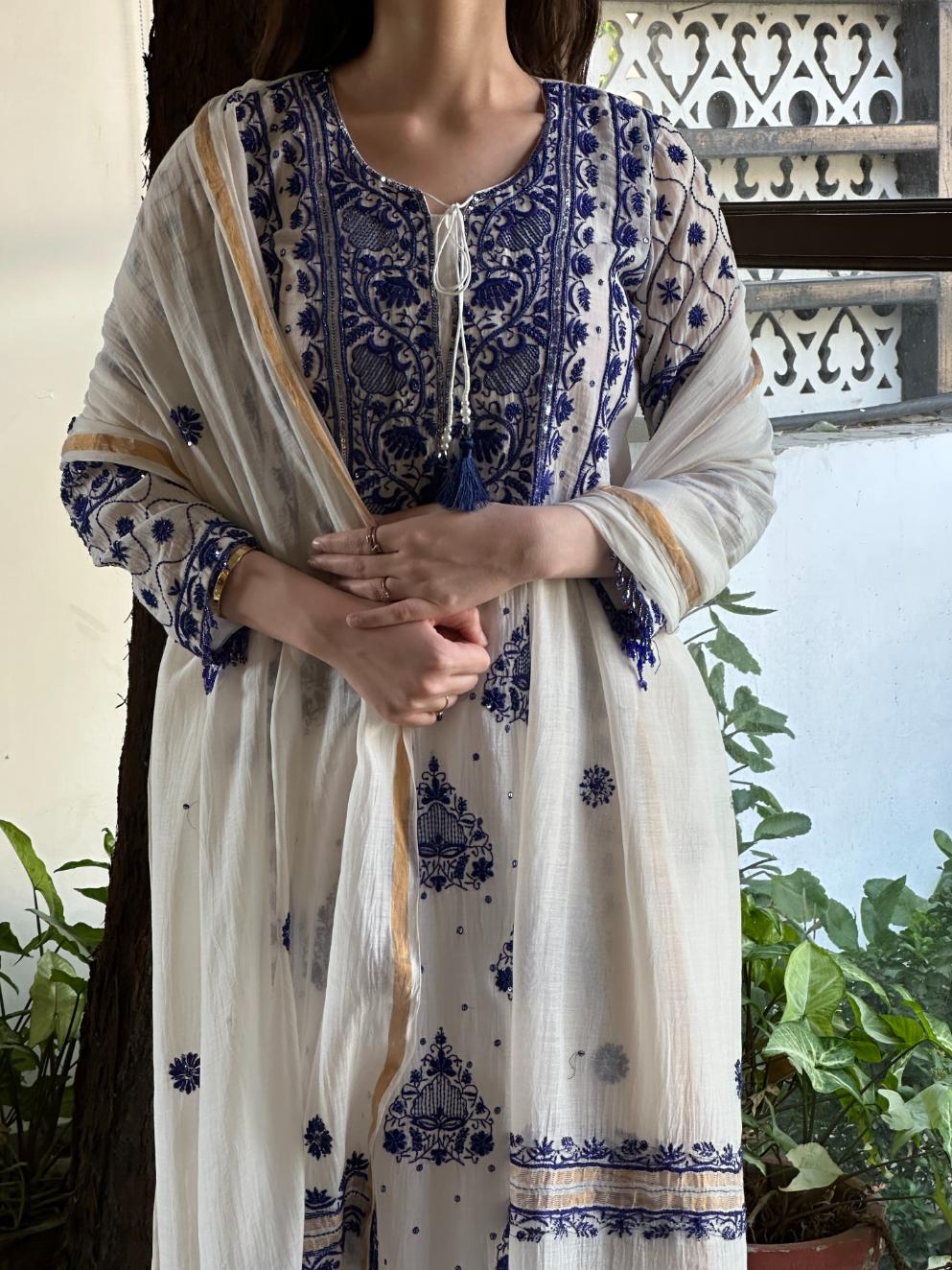 Indigo White Malmal Pearl Work Chikankari Kurta With Dupatta