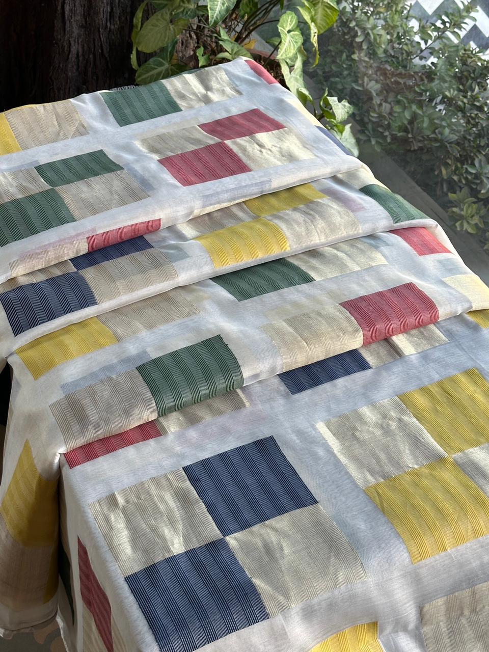 Ivory Multicolour Geometric Handloom Silk Saree