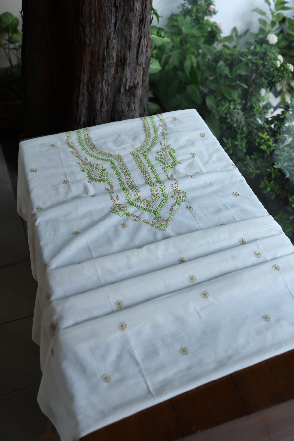 Ivory Shade Dhaka Cotton Unstitched Kurta & Dupatta Set