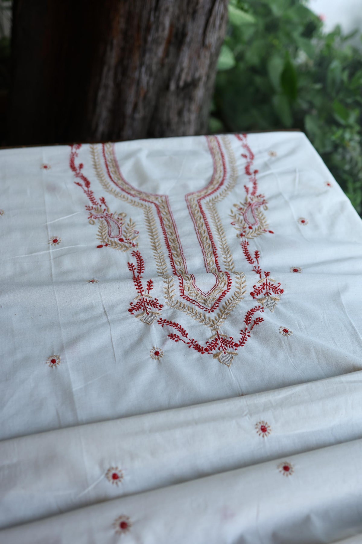 Ivory Shade Dhaka Cotton Unstitched Kurta & Dupatta Set