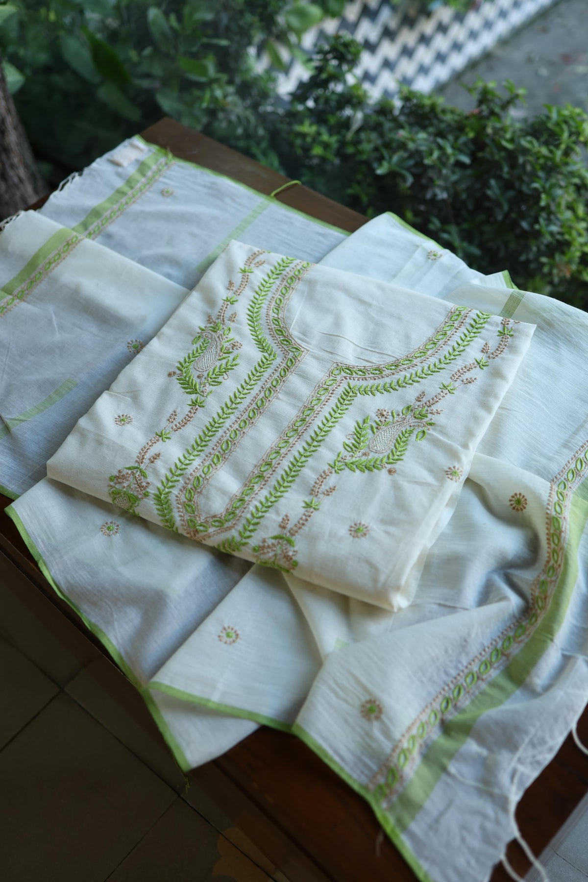 Ivory Shade Dhaka Cotton Unstitched Kurta & Dupatta Set