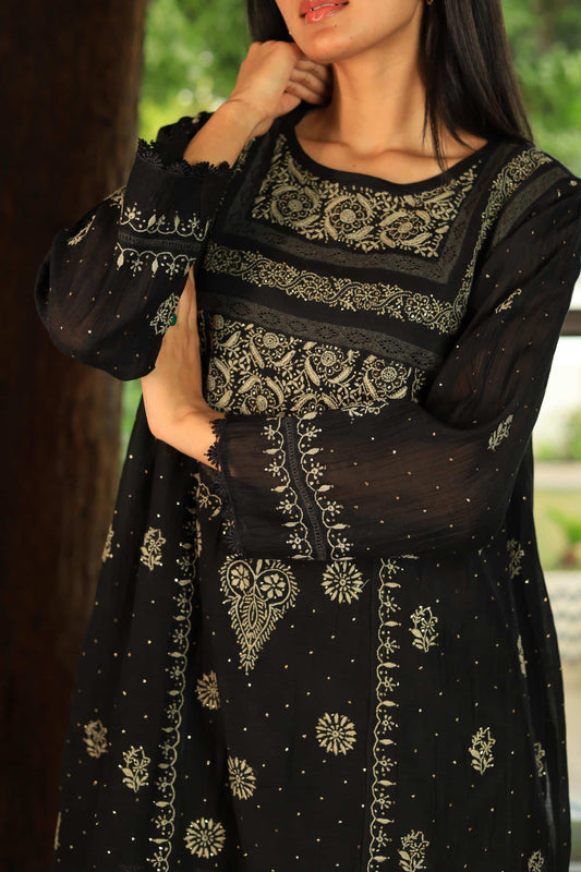 Malmal Chikankari Kamdani Short Kurti