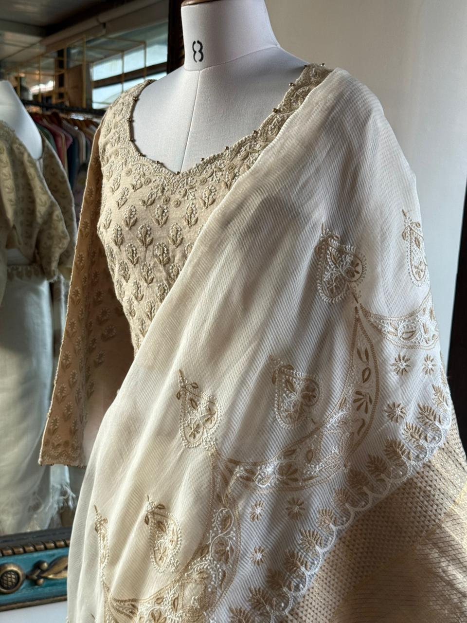 Mangalgiri Kota Chikankari Crescent Saree