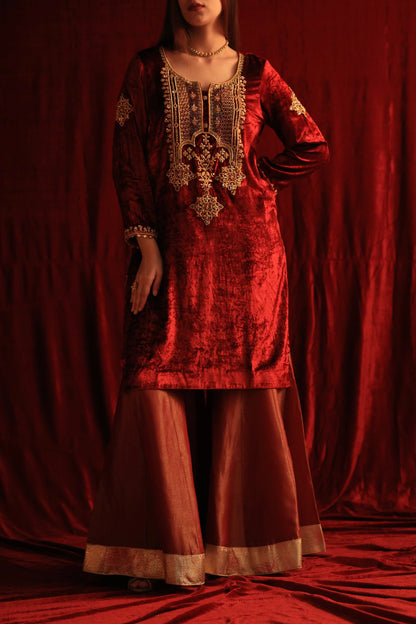Maroon Shade | Saman Velvet Ready To Wear Kurta Set
