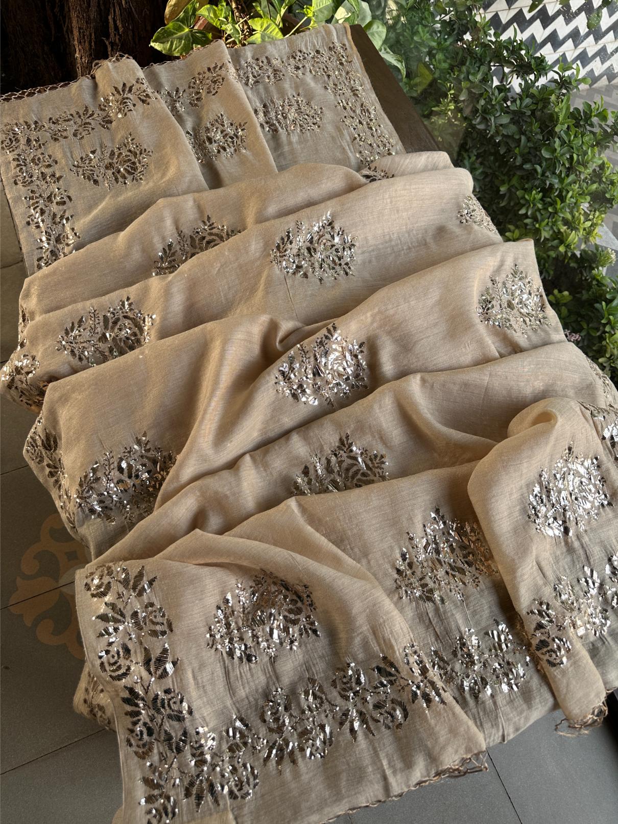 Natutal Beige Tussar Silk Mukaish Badla Rose Motif Dupatta