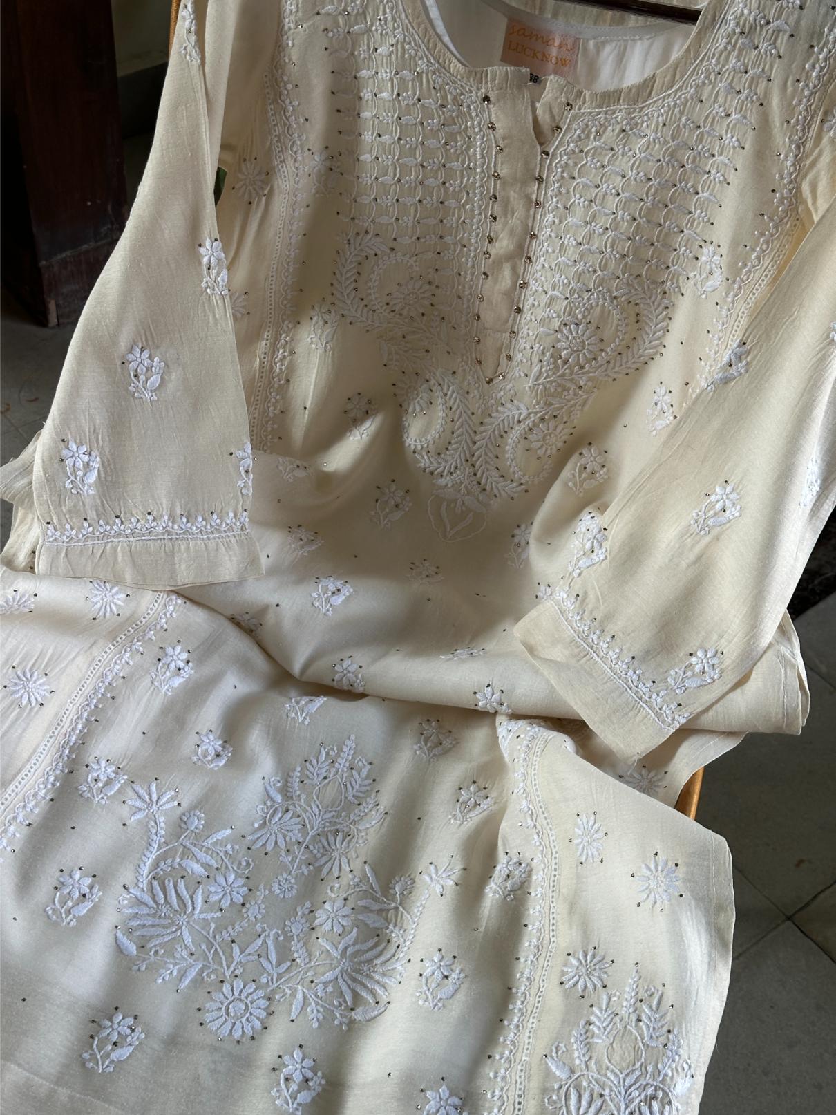 Off White Chanderi Chikankari Ready To Wear Kurta With Mukaish Kamdani