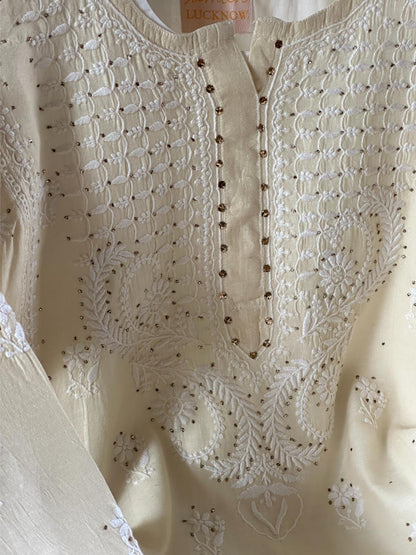 Off White Chanderi Chikankari Ready To Wear Kurta With Mukaish Kamdani
