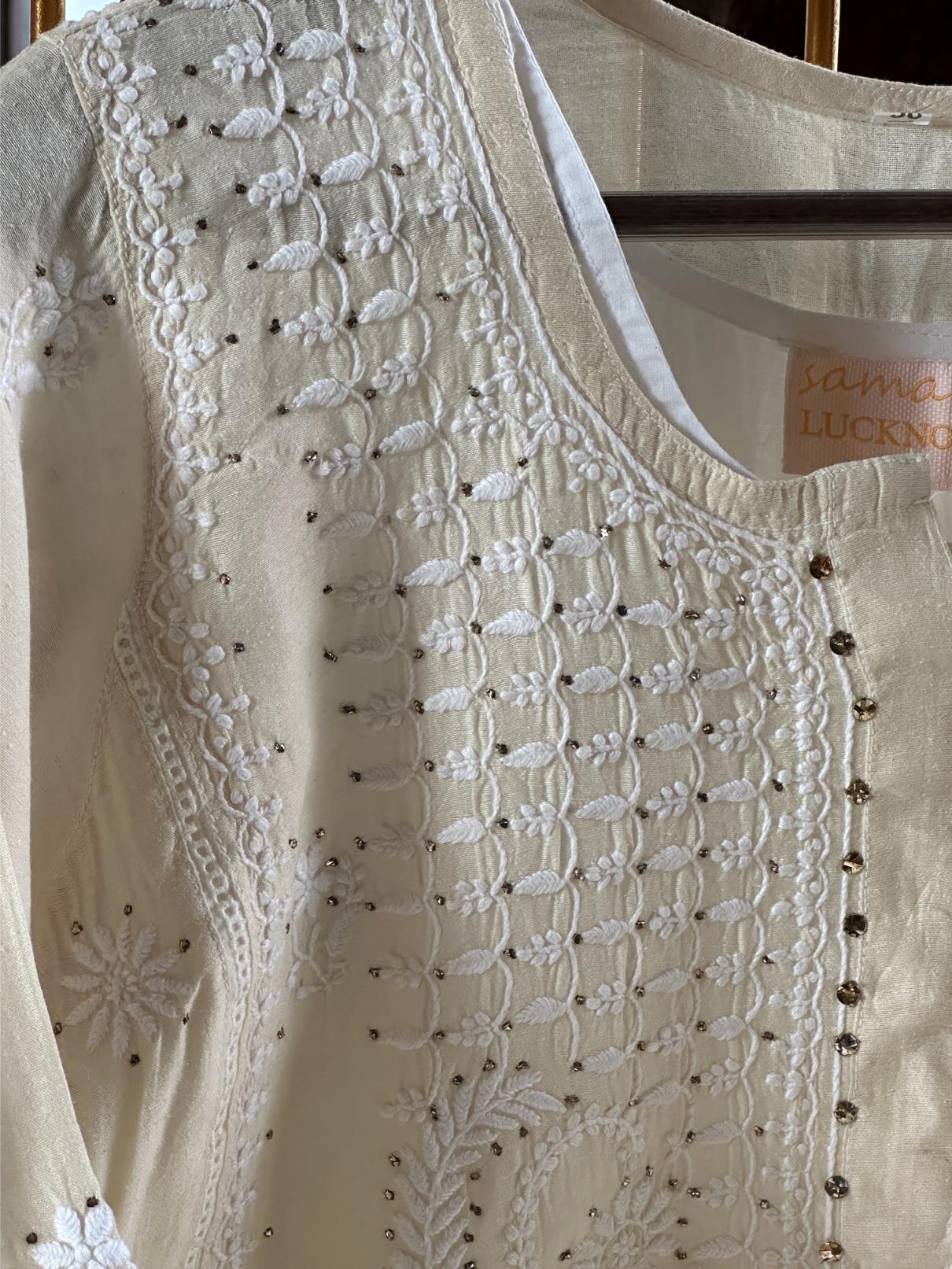 Off White Chanderi Chikankari Ready To Wear Kurta With Mukaish Kamdani
