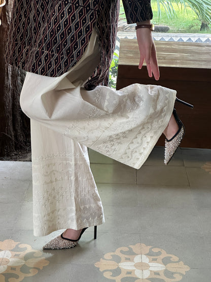Off White Daraz Cotton Applique Chikankari Palazzo