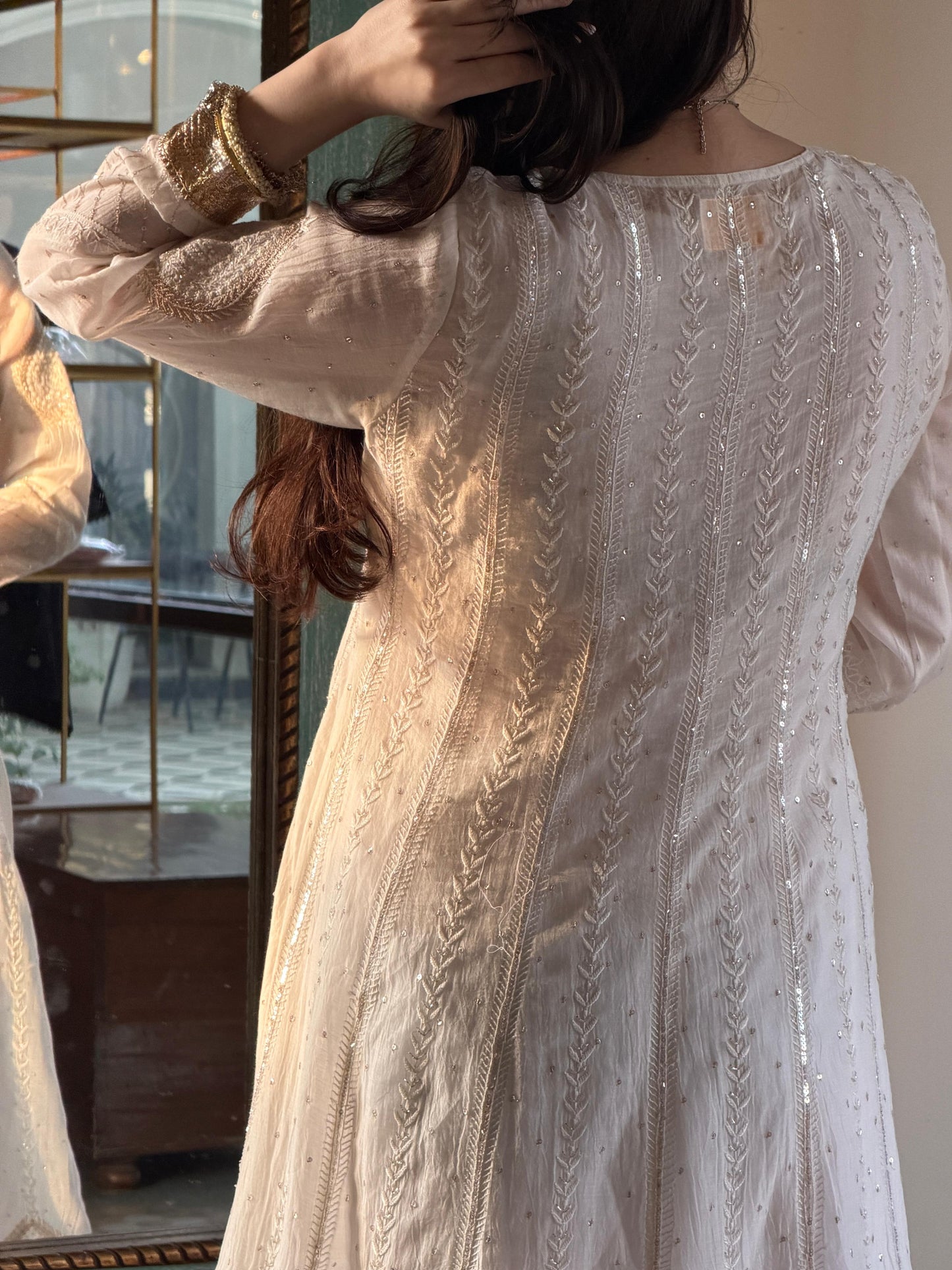 Off White Shade Mulmul Hyderabad Lampi Chikankari Anarkali
