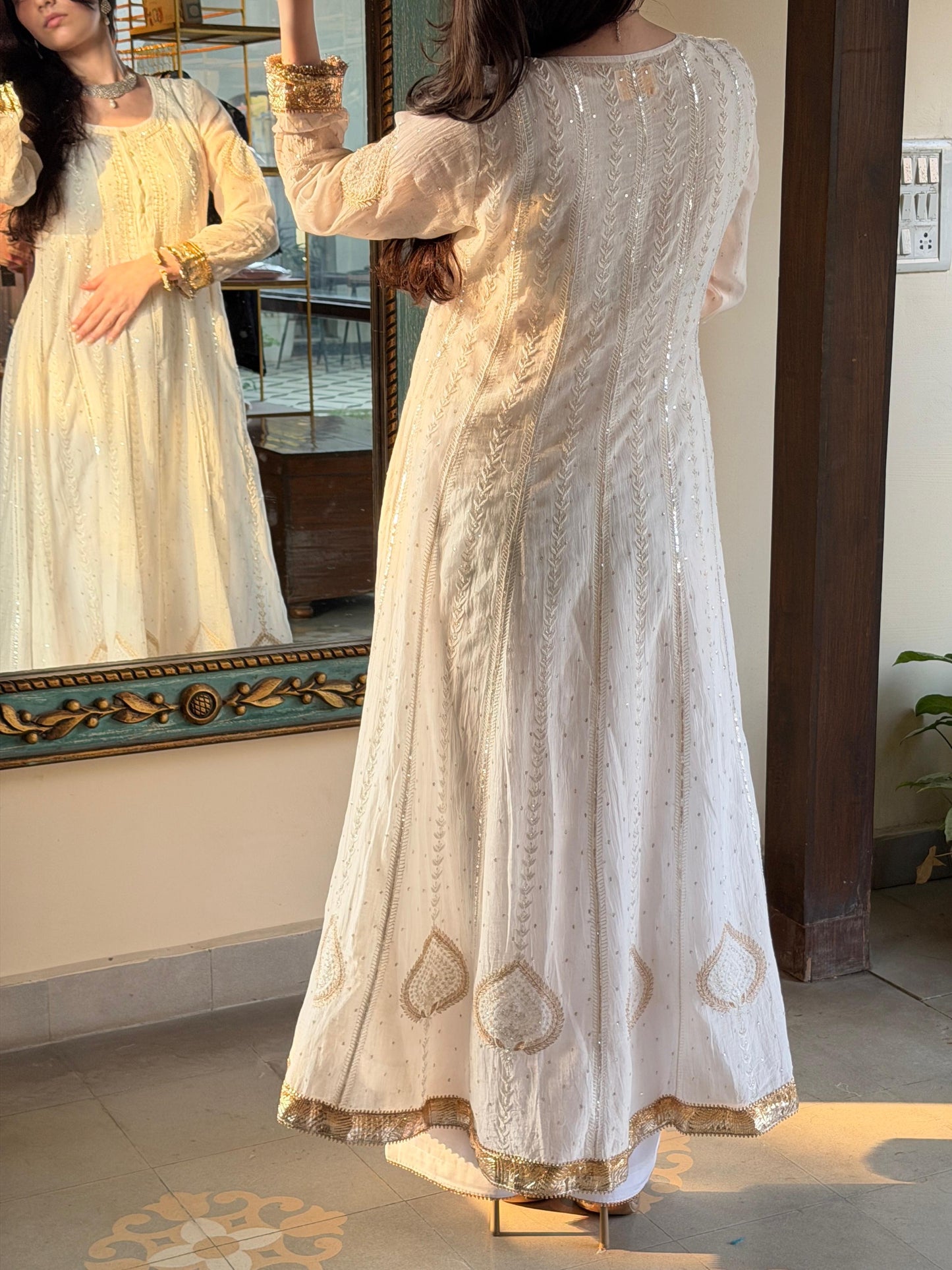 Off White Shade Mulmul Hyderabad Lampi Chikankari Anarkali