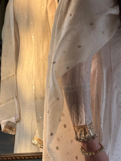 Off White Shade Mulmul Hyderabad Lampi Chikankari Anarkali