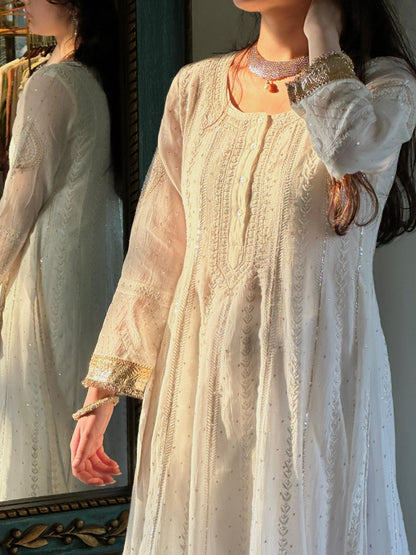 Off White Shade Mulmul Hyderabad Lampi Chikankari Anarkali