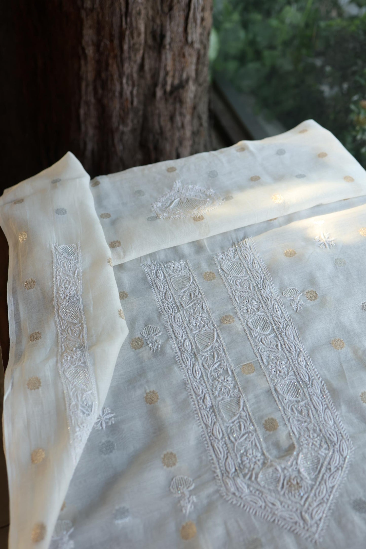 Off White Zari Chanderi Unisex Chikankari Unstitched Men’s Kurta Fabric
