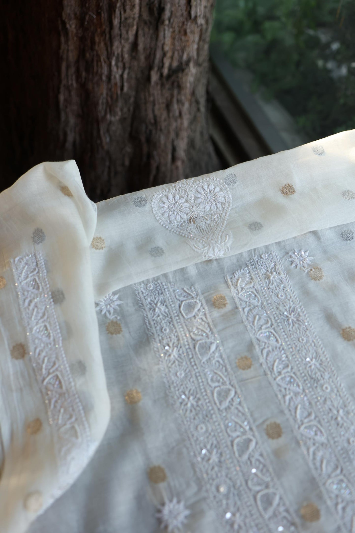 Off White Zari Chanderi Unisex Chikankari Unstitched Men’s Kurta Fabric