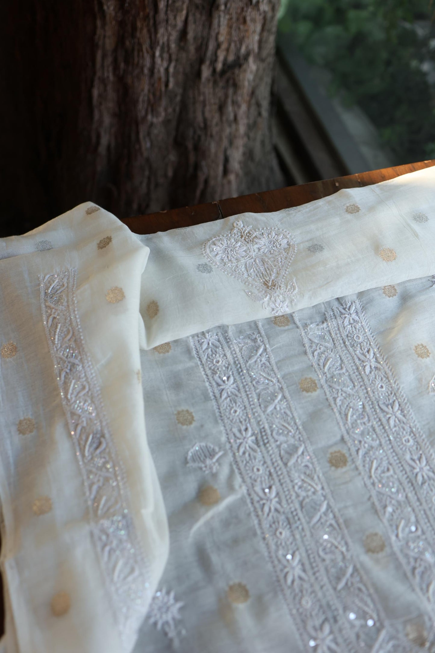 Off White Zari Chanderi Unisex Chikankari Unstitched Men’s Kurta Fabric