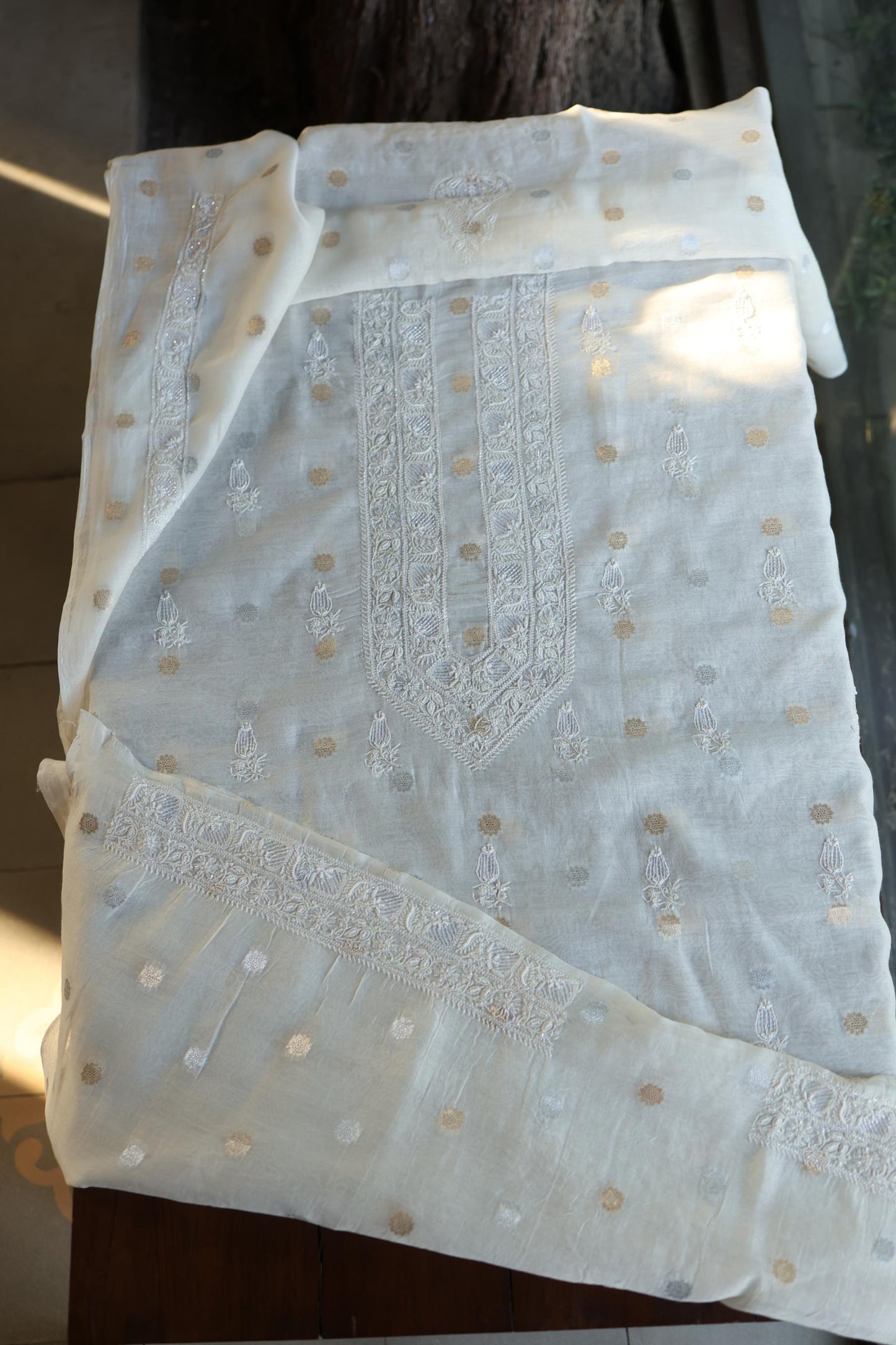 Off White Zari Chanderi Unisex Chikankari Unstitched Men’s Kurta Fabric