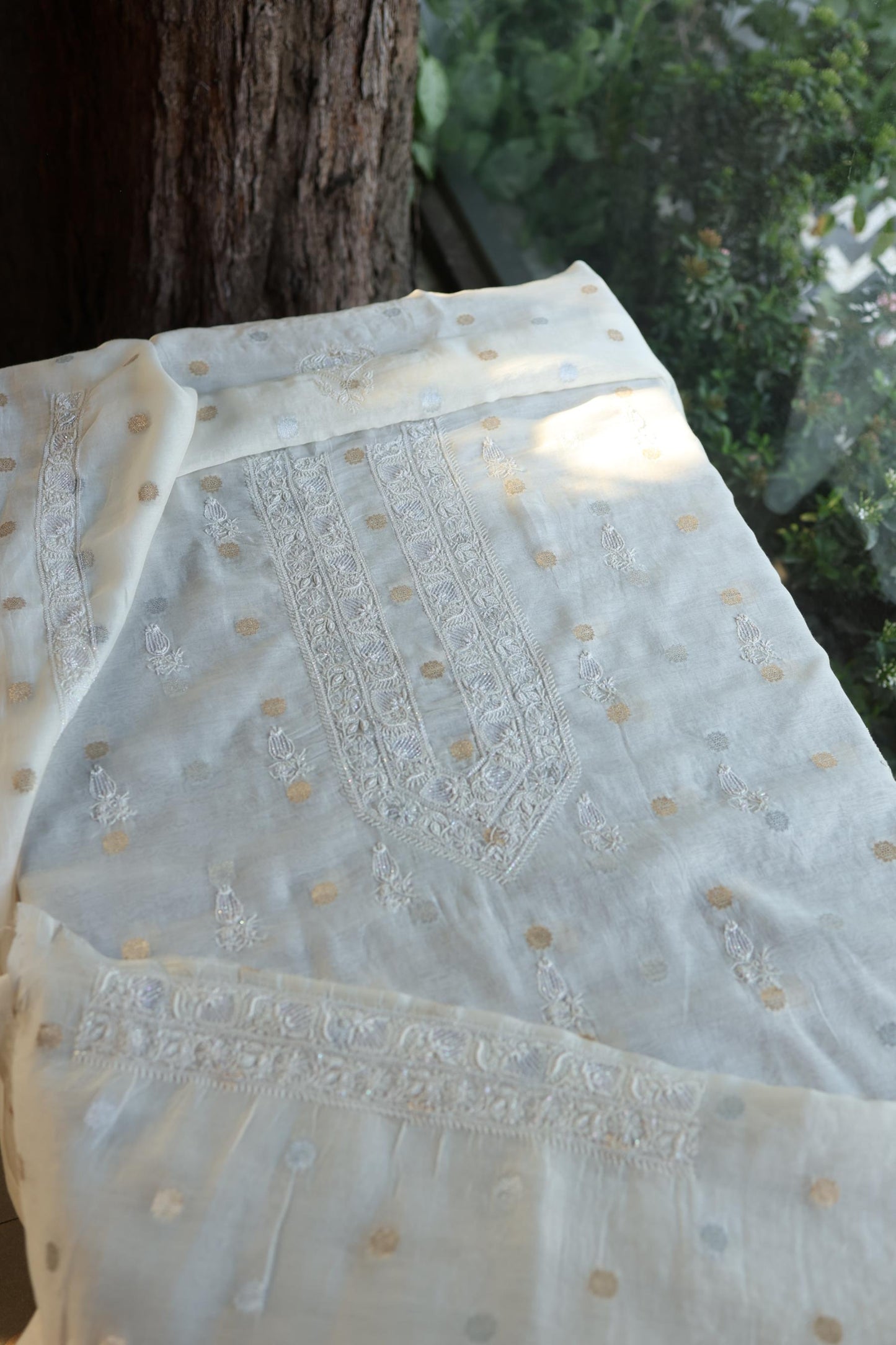 Off White Zari Chanderi Unisex Chikankari Unstitched Men’s Kurta Fabric