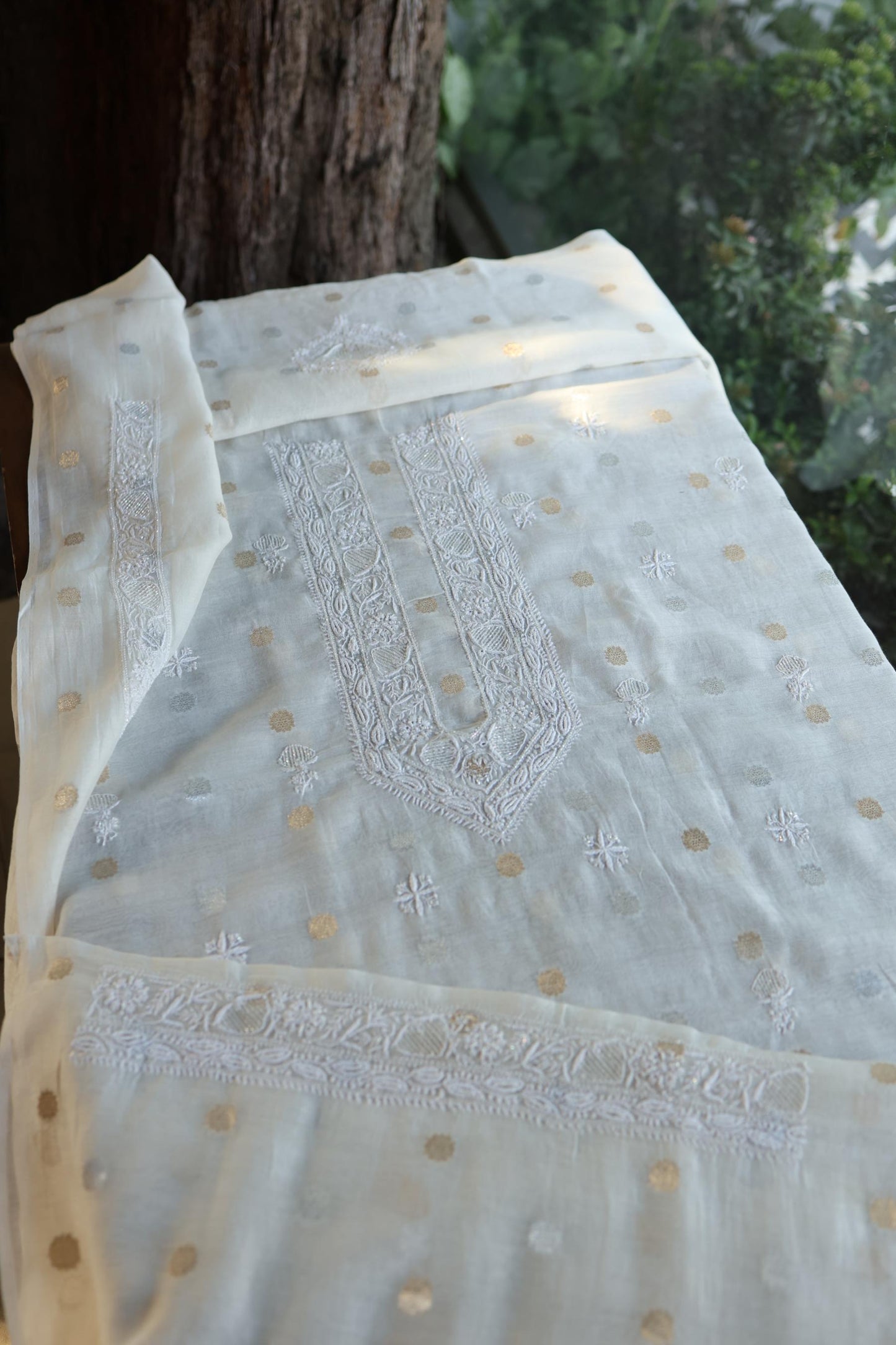 Off White Zari Chanderi Unisex Chikankari Unstitched Men’s Kurta Fabric