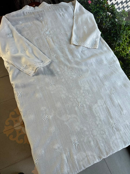 White Chikankari Embroidered Maheshwari Kurta