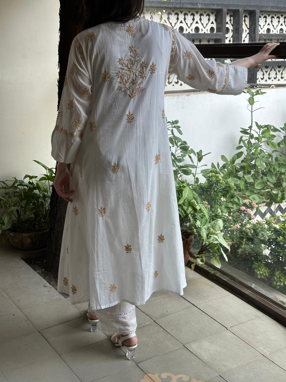 White Cotton Gathered Chikankari Kurta