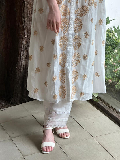 White Cotton Gathered Chikankari Kurta