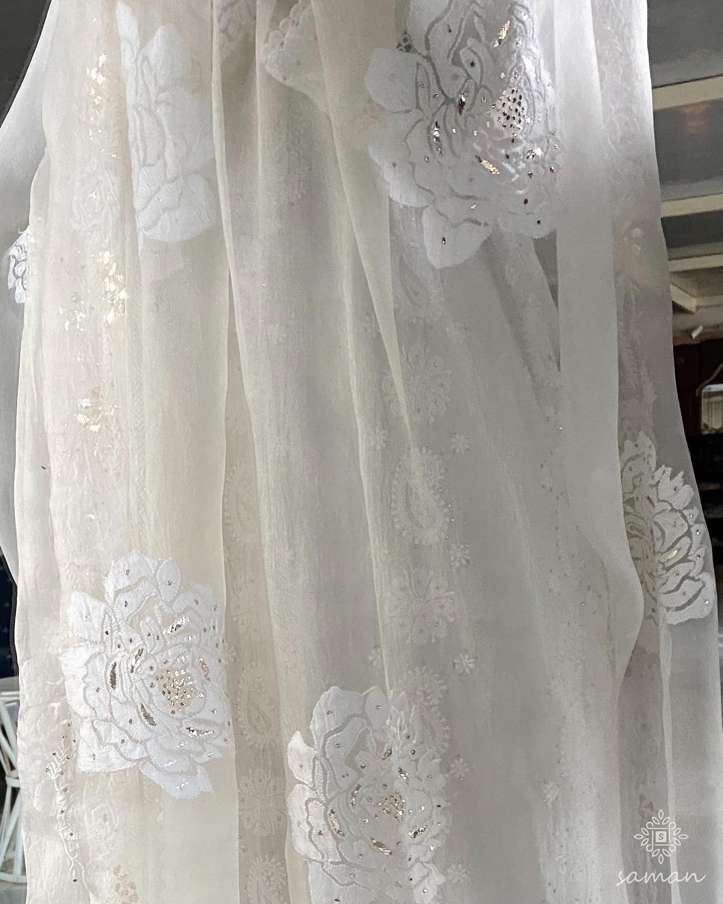 White Noor Organza Rose Motif Chikankari Dupatta