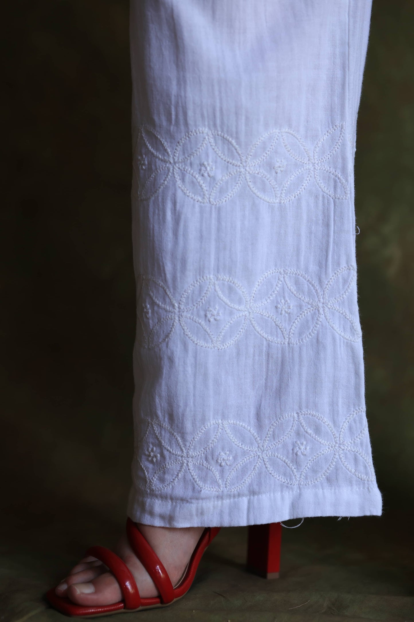 Women's Lucknowi Handcrafted Cotton Chikankari Straight Pant